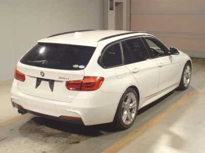 BMW 3-Series  с аукциона в Японии