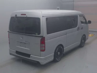 Toyota HIACE VAN  с аукциона в Японии