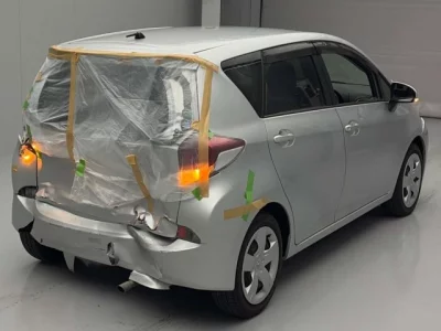 Toyota RACTIS  с аукциона в Японии