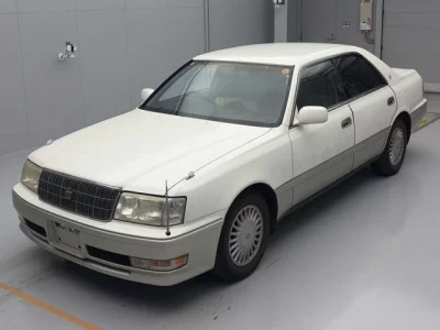 Toyota CROWN  с аукциона в Японии