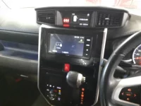 Toyota ROOMY лот № 30717 оценка 4  с аукциона в Японии 8