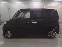 Toyota ROOMY лот № 30717 оценка 4  с аукциона в Японии 3