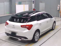 Citroen DS5 лот № 10087 оценка 4  с аукциона в Японии 1