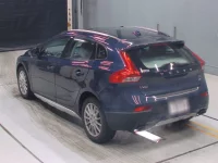 Volvo V40 лот № 10089 оценка 4  с аукциона в Японии 5