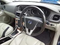 Volvo V40 лот № 10089 оценка 4  с аукциона в Японии 6