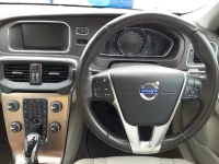 Volvo V40 лот № 10089 оценка 4  с аукциона в Японии 8