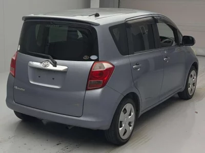 Toyota RACTIS  с аукциона в Японии