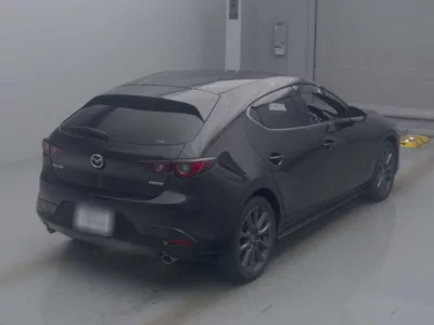 Mazda MAZDA3  с аукциона в Японии