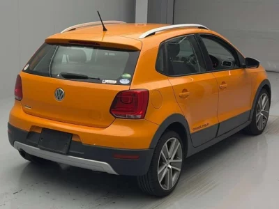 Volkswagen CROSS POLO  с аукциона в Японии