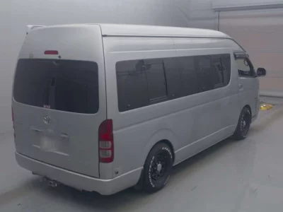 Toyota HIACE VAN  с аукциона в Японии