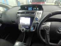 Toyota PRIUS ALPHA лот № 30755 оценка 4  с аукциона в Японии 8