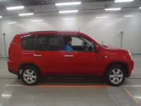Nissan X-TRAIL лот № 30760 оценка 4  с аукциона в Японии 2