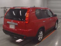 Nissan X-TRAIL лот № 30760 оценка 4  с аукциона в Японии 1