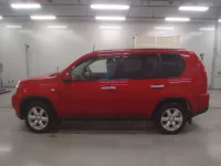 Nissan X-TRAIL лот № 30760 оценка 4  с аукциона в Японии 3