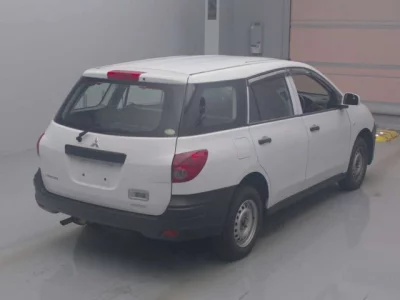 Mitsubishi LANCER VAN