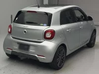 Smart FORFOUR лот № 4459 оценка R  с аукциона в Японии 1