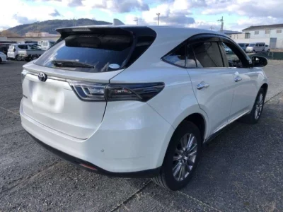 Toyota HARRIER  с аукциона в Японии