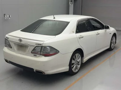 Toyota CROWN  с аукциона в Японии