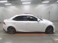 Lexus IS лот № 30774 оценка 4  с аукциона в Японии 2