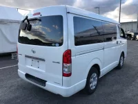Toyota REGIUS ACE VAN лот № 70126 оценка R  с аукциона в Японии 1