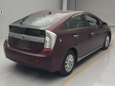 Toyota PRIUS PHV  с аукциона в Японии