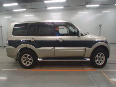 Mitsubishi PAJERO  с аукциона в Японии