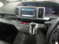 Honda STEP WAGON лот № 30805 оценка 3.5  с аукциона в Японии 8