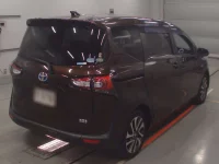 Toyota SIENTA лот № 30814 оценка 3.5  с аукциона в Японии 1