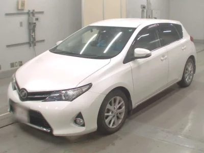 Toyota AURIS  с аукциона в Японии