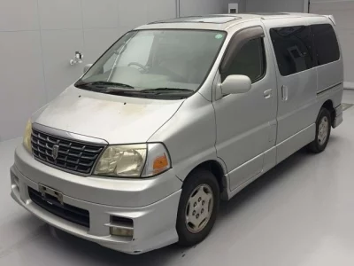 Toyota HIACE  с аукциона в Японии