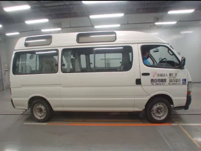 Toyota HIACE  с аукциона в Японии