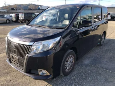 Toyota ESQUIRE  с аукциона в Японии
