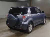 Toyota RUSH лот № 2211 оценка 4  с аукциона в Японии 1