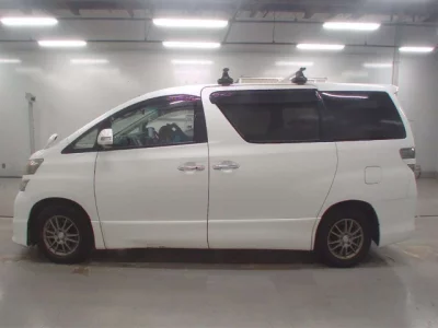 Toyota VELLFIRE  с аукциона в Японии