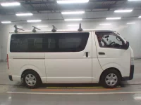Toyota HIACE VAN лот № 30893 оценка RA  с аукциона в Японии 2