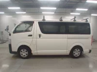 Toyota HIACE VAN лот № 30893 оценка RA  с аукциона в Японии 3