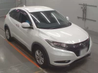 Honda VEZEL лот № 30900 оценка 3.5  с аукциона в Японии 4