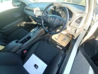 Honda VEZEL лот № 30900 оценка 3.5  с аукциона в Японии 6