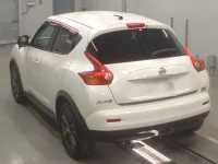 Nissan JUKE лот № 30903 оценка 4.5  с аукциона в Японии 5