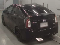 Toyota PRIUS лот № 30913 оценка 3.5  с аукциона в Японии 5