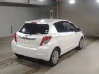 Toyota VITZ лот № 2275 оценка 3  с аукциона в Японии 1