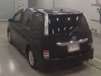 Toyota ISIS лот № 30924 оценка 4  с аукциона в Японии 5