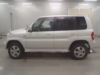 Mitsubishi PAJERO IO  с аукциона в Японии