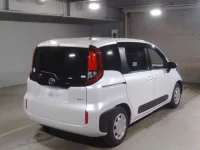 Toyota SIENTA лот № 2278 оценка 4.5  с аукциона в Японии 1