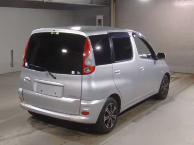 Toyota FUNCARGO  с аукциона в Японии