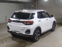 Toyota RAIZE лот № 2286 оценка 4  с аукциона в Японии 1