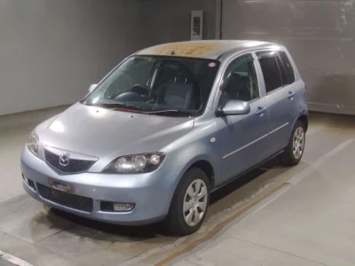 Mazda DEMIO  с аукциона в Японии