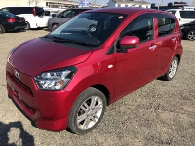 Toyota PIXIS EPOCH  с аукциона в Японии