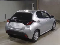 Toyota YARIS лот № 2314 оценка 5  с аукциона в Японии 1