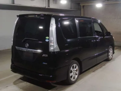 Nissan SERENA  с аукциона в Японии